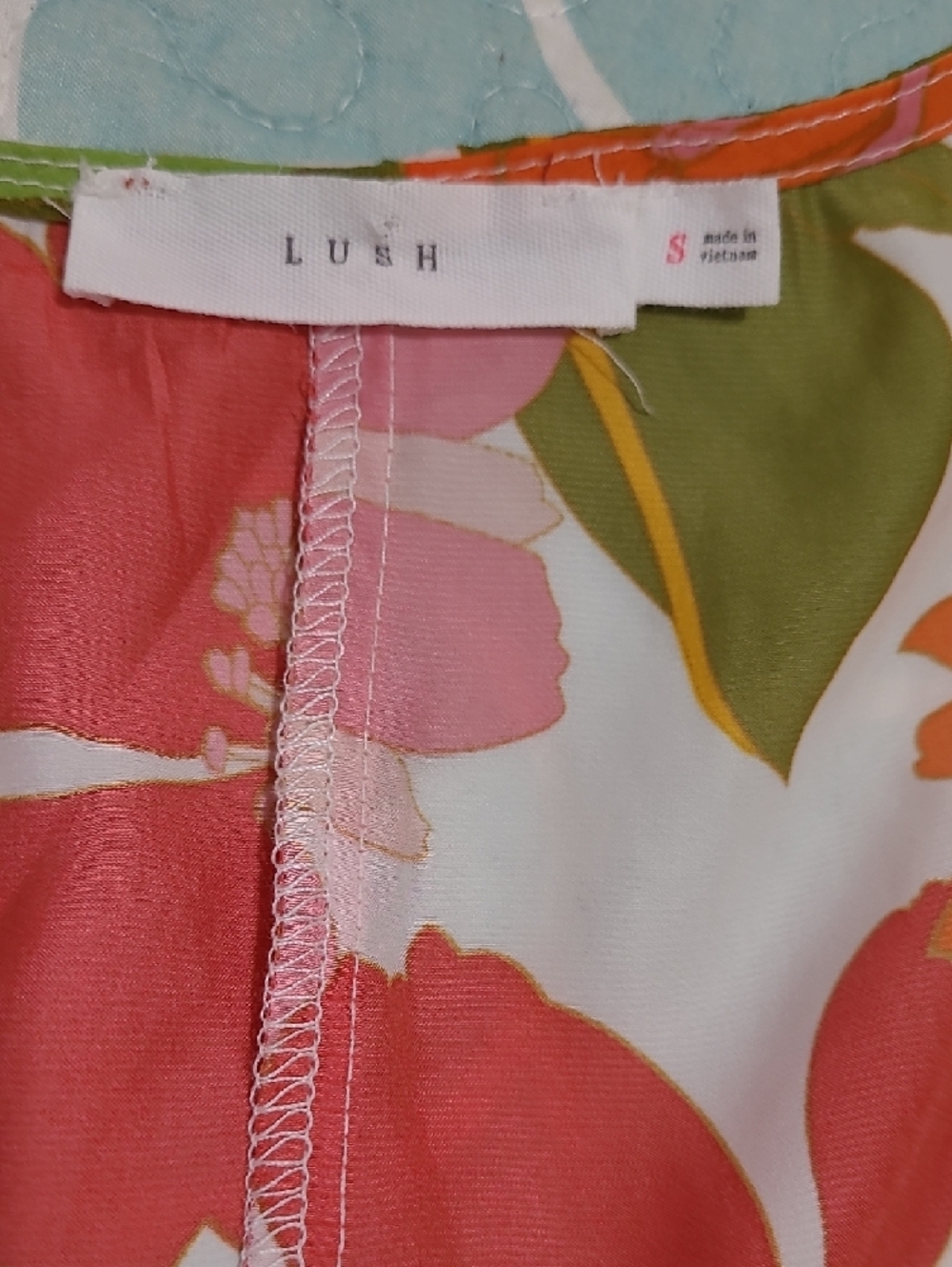 Lush Multi Floral Tie-Front V-Neck Crop Top - Picture 8 of 10